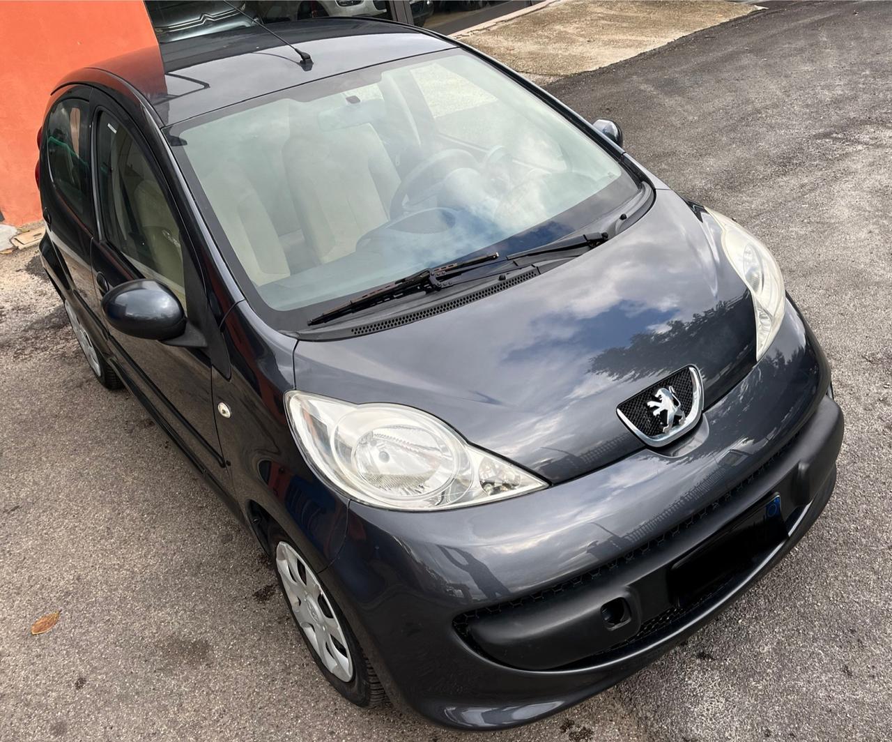 Peugeot 107 1.4 HDi 5p. Sweet Years-km124000-