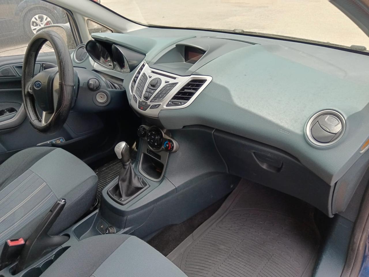 Ford Fiesta 1.2 82CV 3 porte Titanium