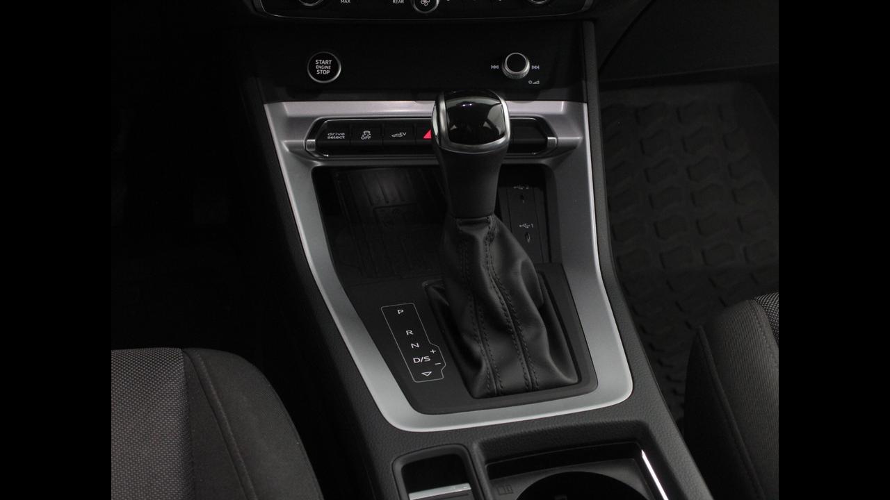 AUDI Q3 I 2019 Sportback - Q3 Sportback 45 1.4 tfsi e Business Plus s-tronic