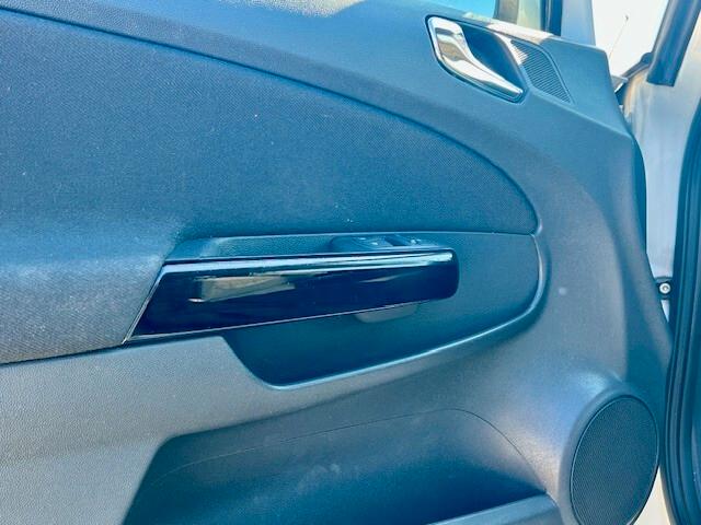 Opel Corsa 1.2 3 porte - 2013