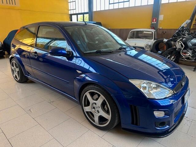 Ford Focus 2.0i 16V cat 3p. RS215
