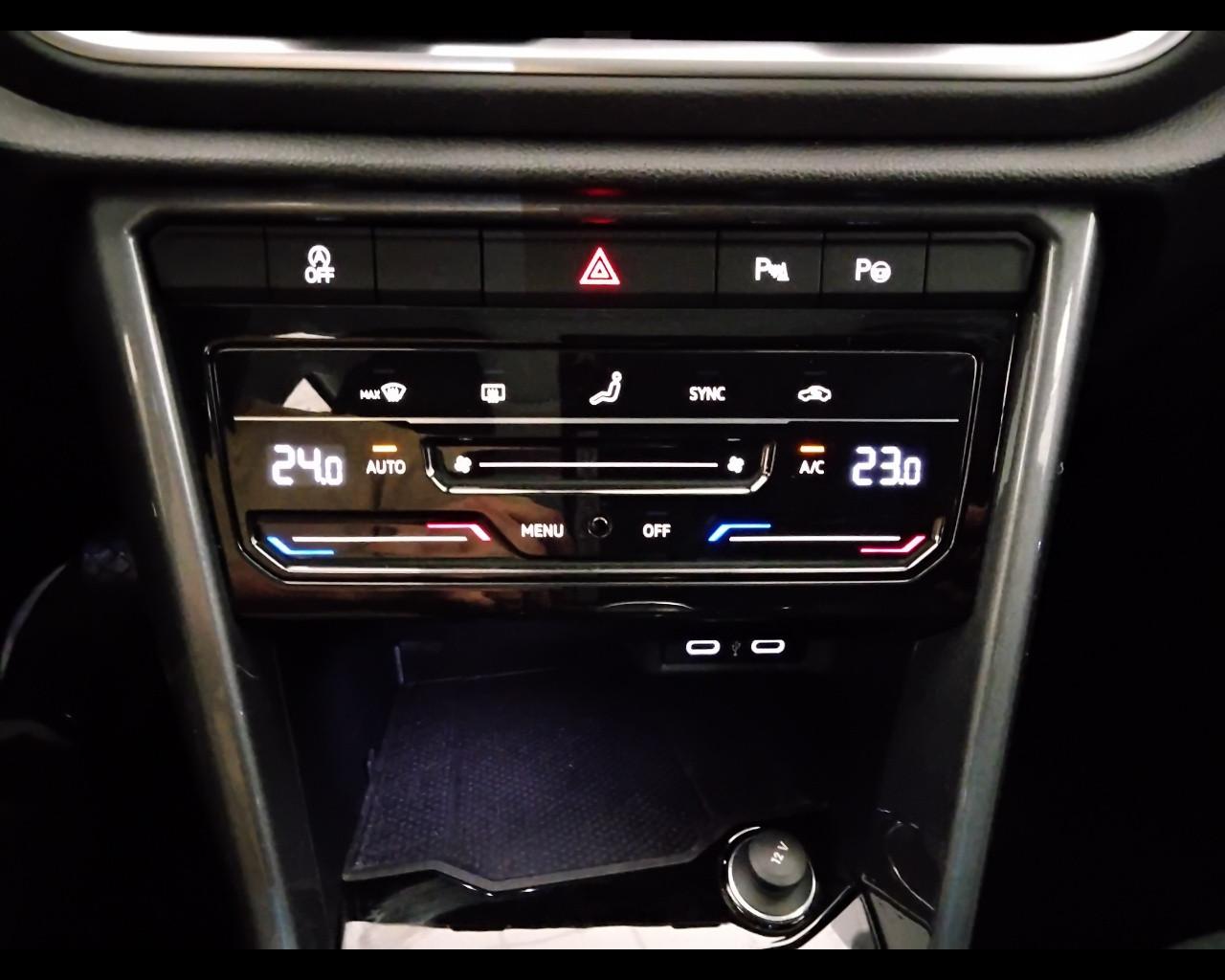 VOLKSWAGEN T-Roc 2022 - T-Roc 1.0 tsi Style 110cv