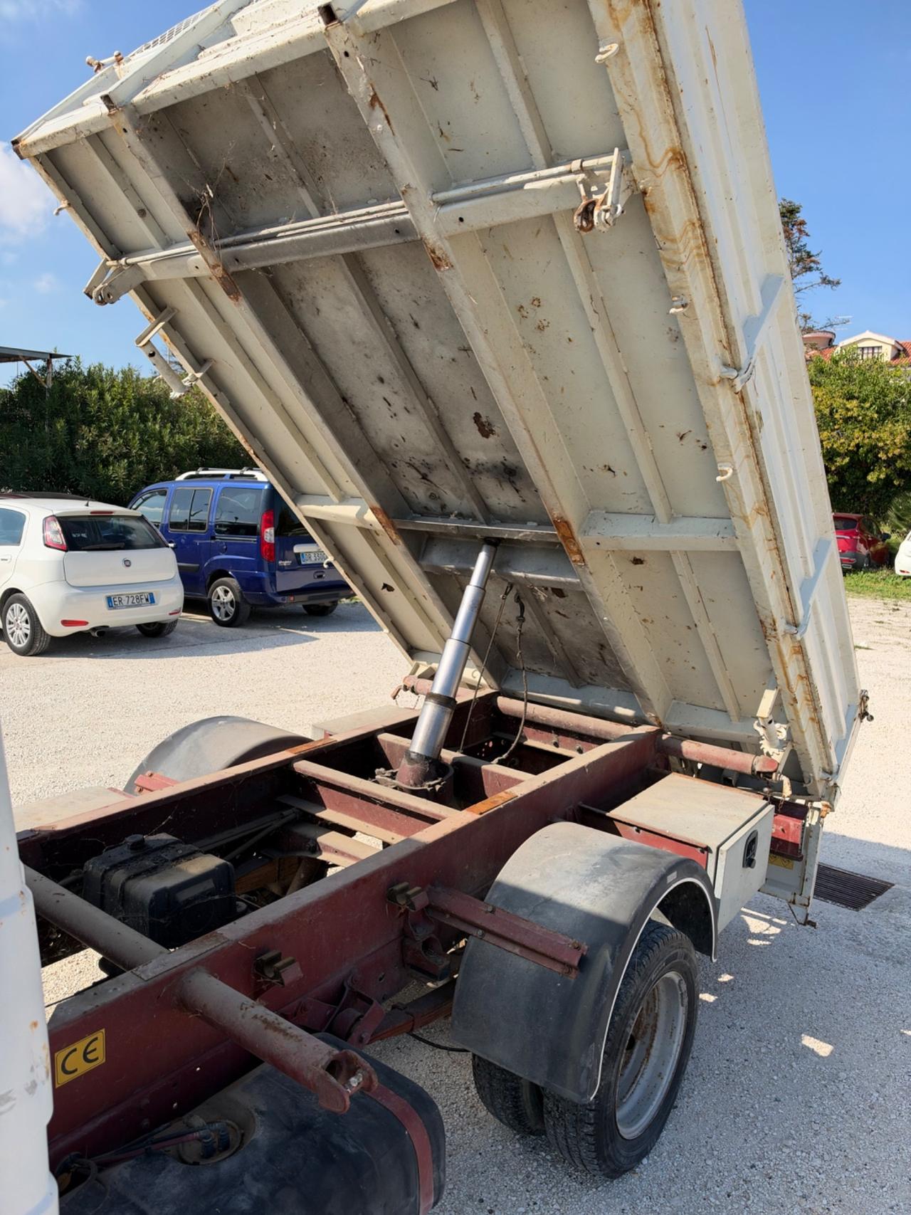 Iveco daily 35-8 cassone ribaltabile patente B