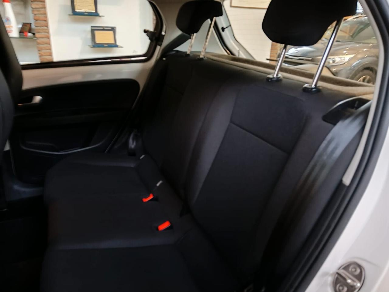 Volkswagen up! 1.0 5p. move