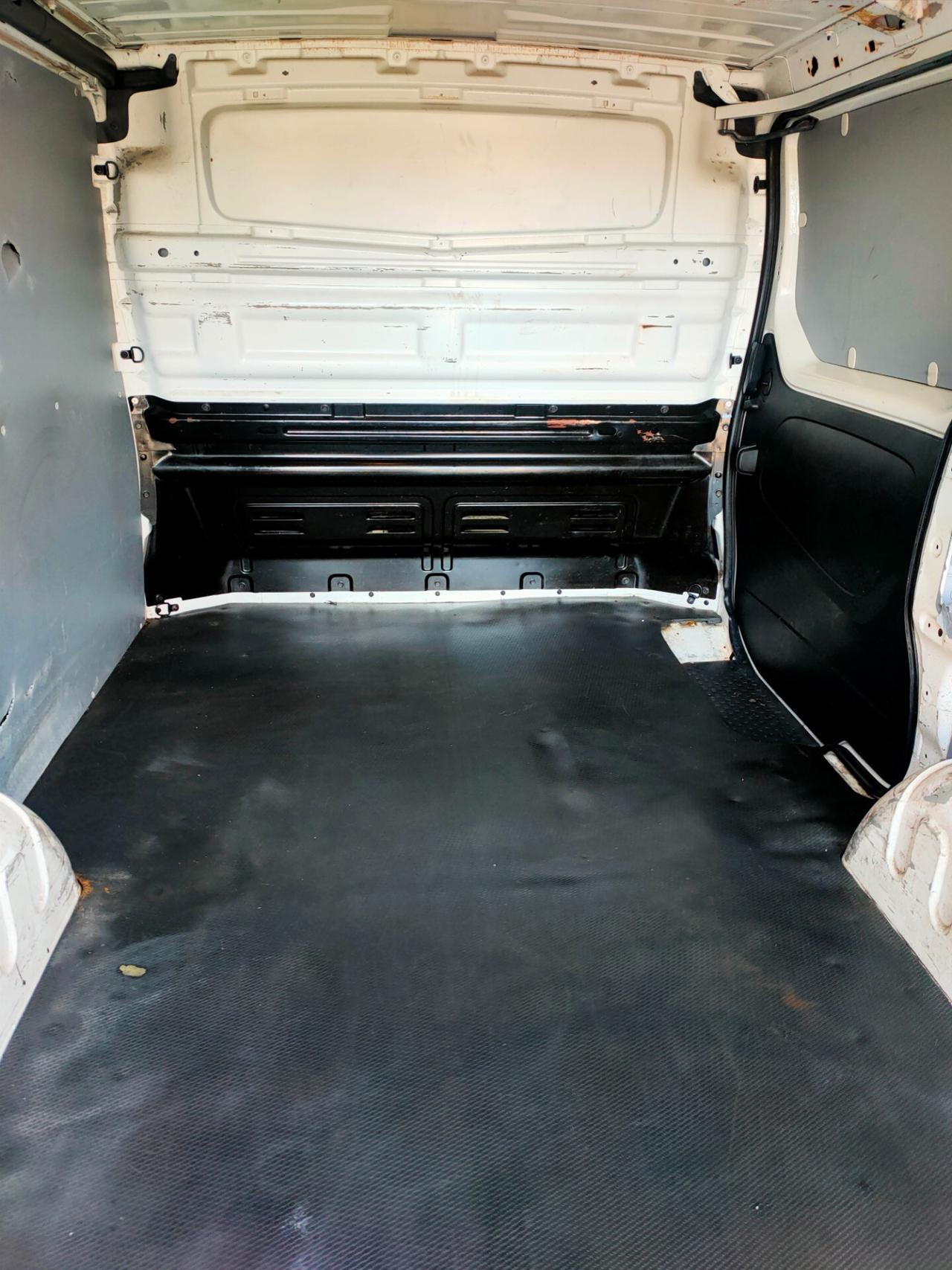 Renault Trafic 3 posti anteriori