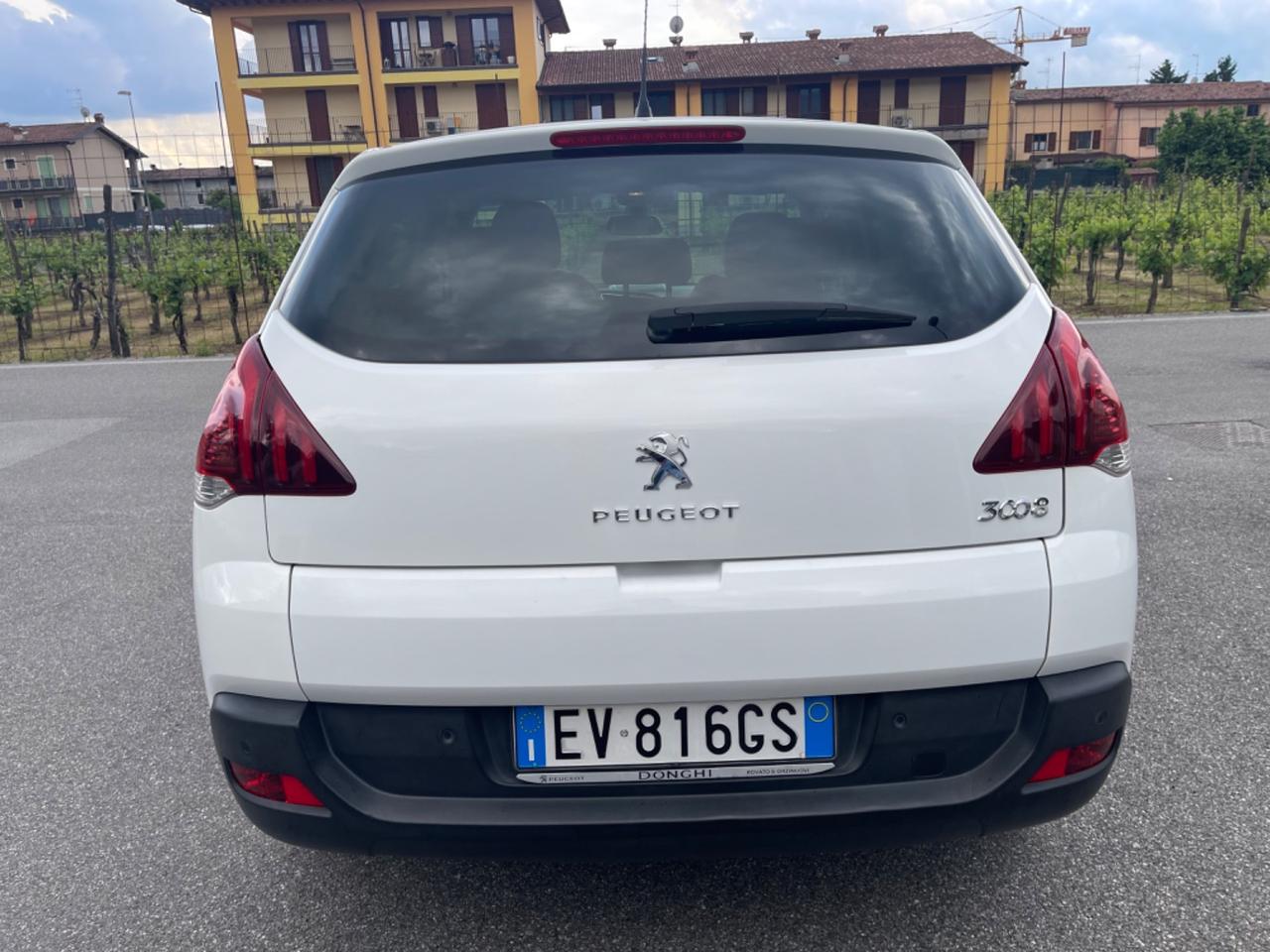 Peugeot 3008 1.6 HDi 115CV Access