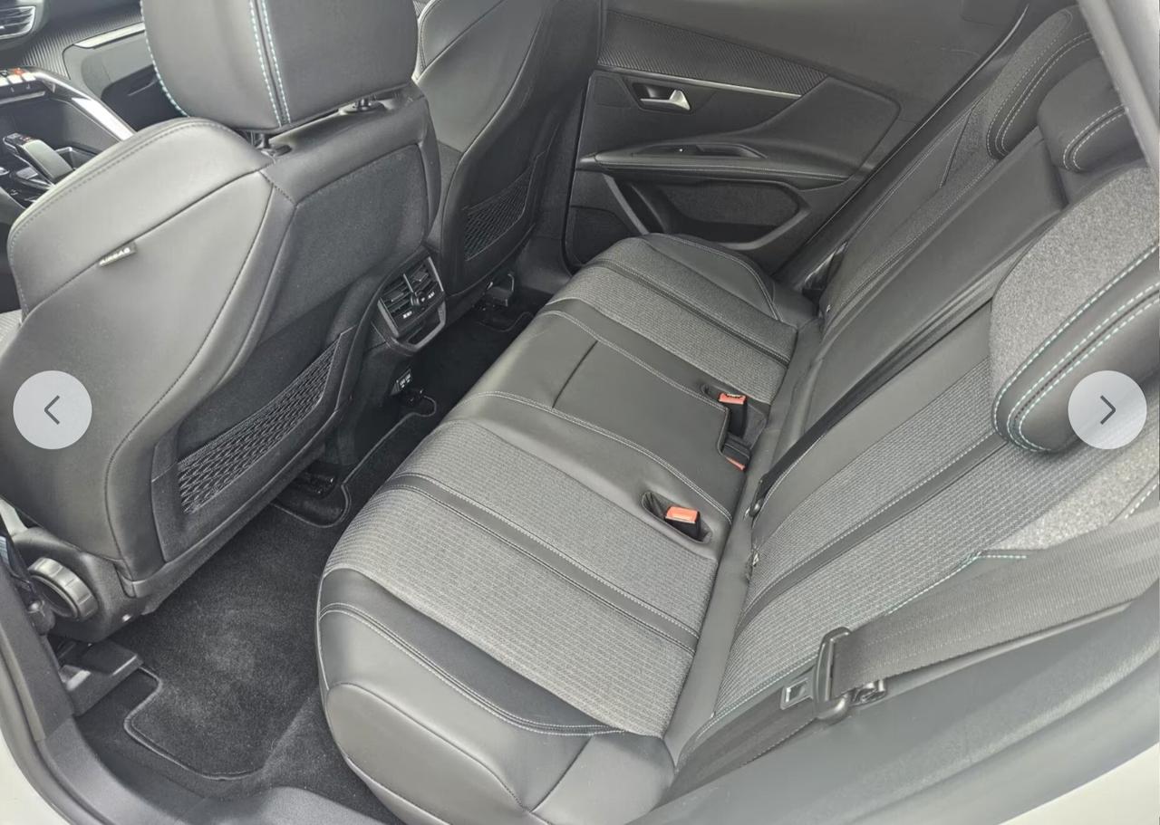 Peugeot 3008 Hybrid 225 e-EAT8 Allure