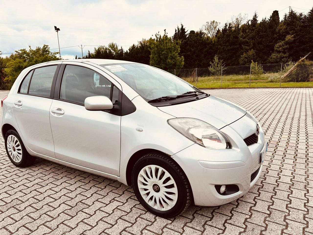 Toyota Yaris 1.4 D-4D CAMBIO AUTOMATICO DPF 5 porte Sol