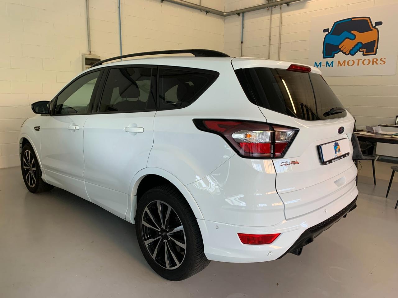 Ford Kuga 1.5 TDCI 120 CV S&S 2WD ST-Line