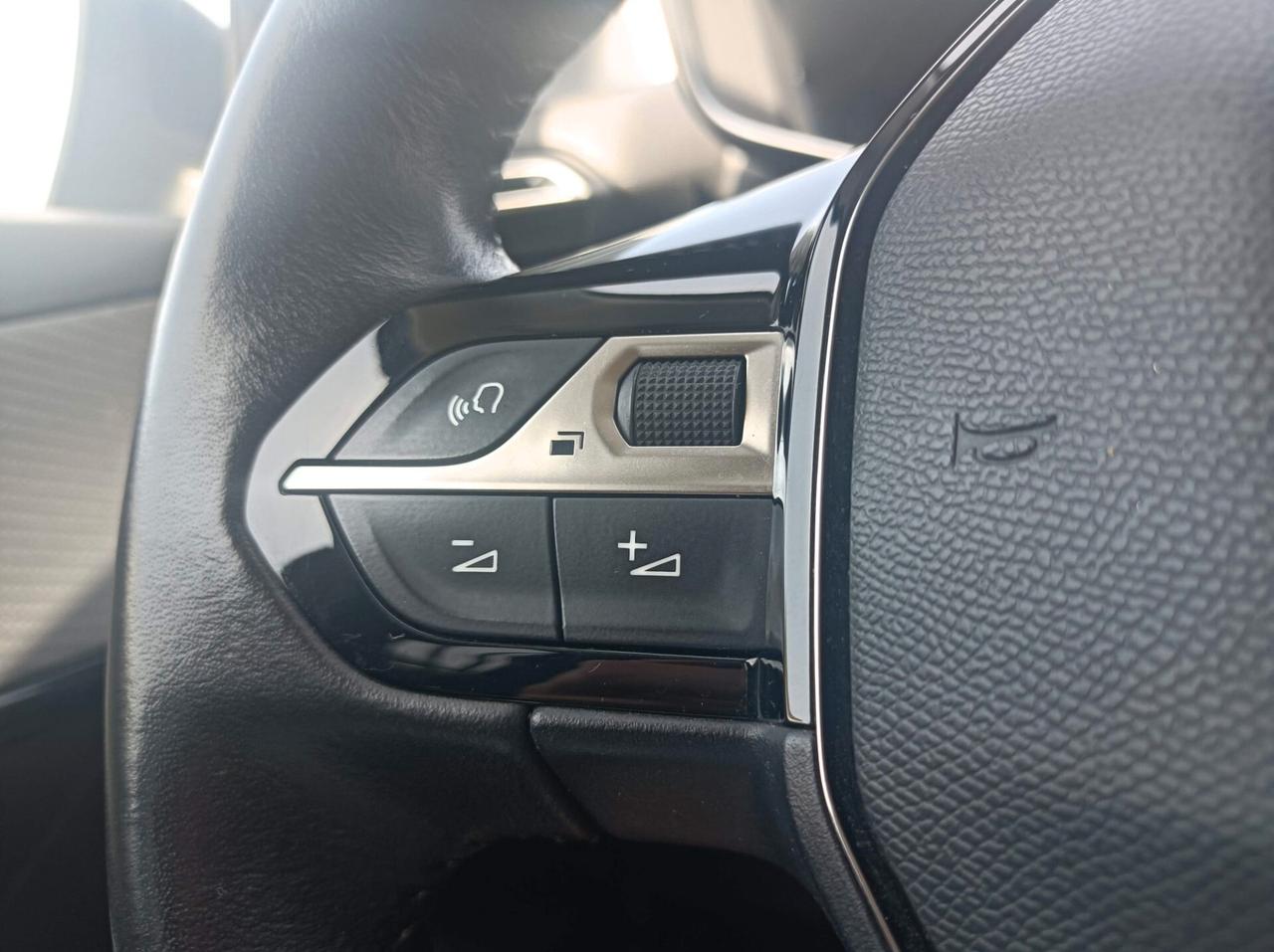 Peugeot 208 BlueHDi 100 Stop&Start 5 porte Allure Pack