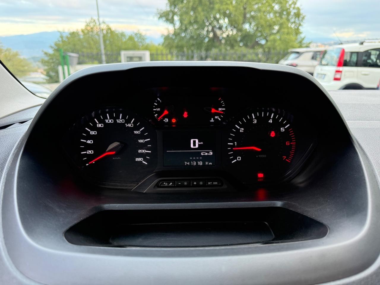 Peugeot Partner IVA Compresa 3 posti