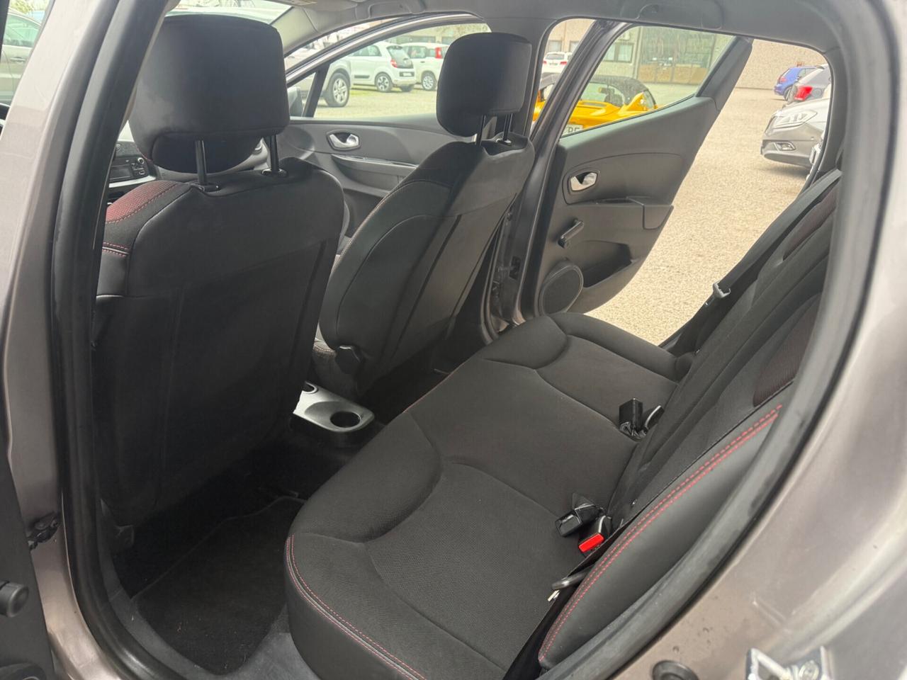 Renault Clio 1.2 75CV 5 porte Costume National