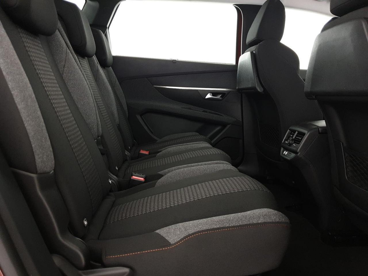 Peugeot 5008 1.5 bluehdi active business s&s 130cv eat8