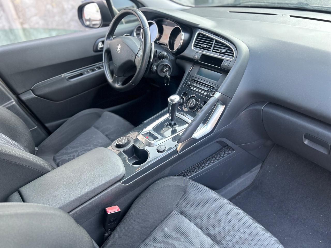 Peugeot 3008 1.6 HDi 110CV cambio AUTO