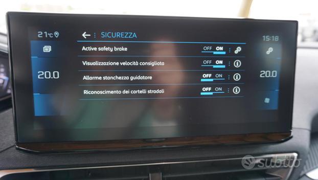 PEUGEOT 3008 BlueHDi 130 S&S EAT8 Allure Pack