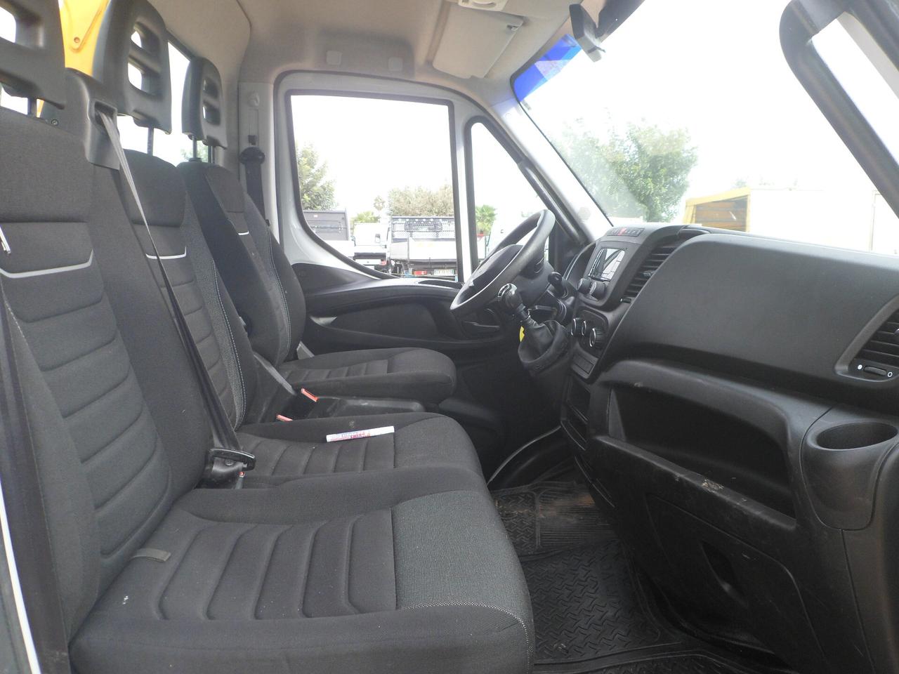 Iveco Daily 35c14 ribaltabile con gru