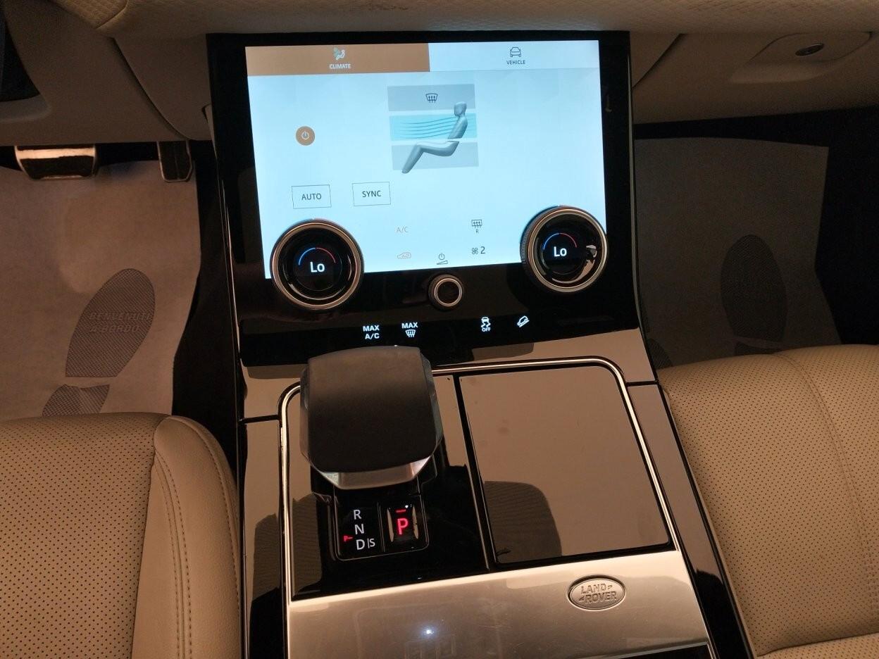 Land Rover Range Rover Velar 2.0d i4 mhev R-Dynamic HSE 4wd 204cv auto - IVA ESPOSTA