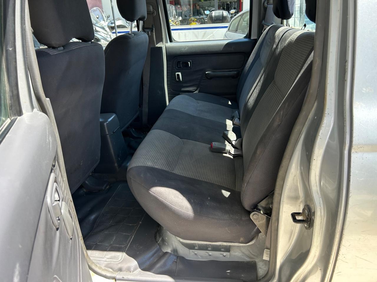 Nissan NP300 2.5 tdi PIck-UP Doppia Cabina