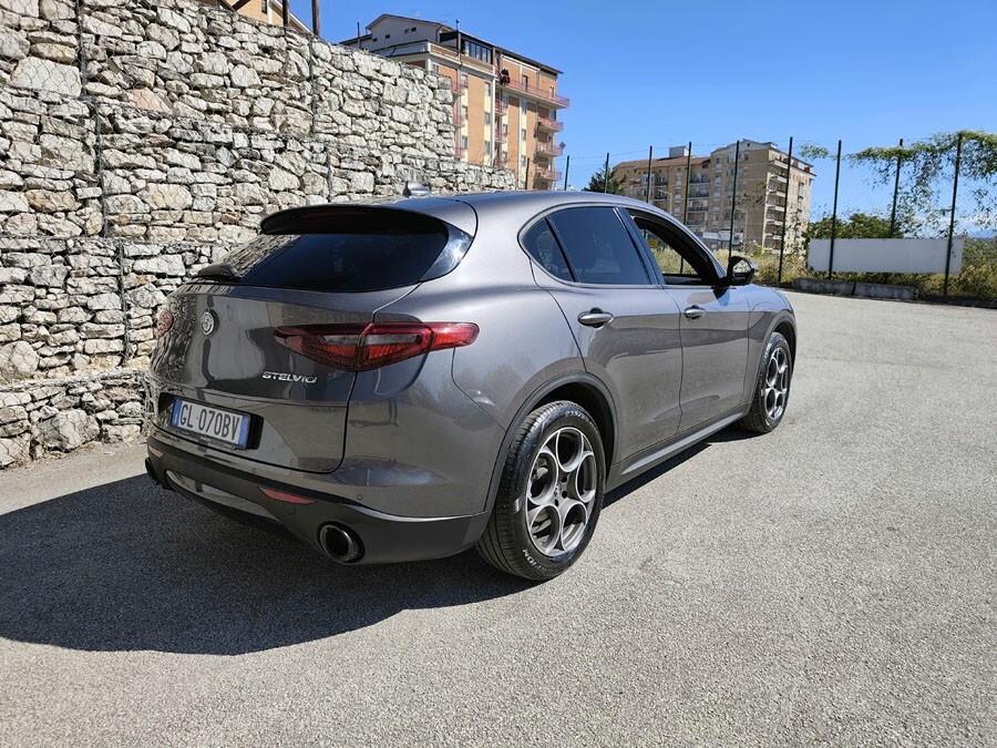 Alfa Romeo Stelvio 2.2 Turbodiesel 190 CV AT8 Q4 Sprint Marmitte Nere, Cerchi 19, STUPENDA!