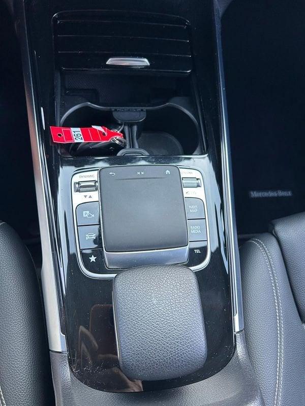 Mercedes-Benz GLB - X247 2019 180 D Sport 8G-DCT