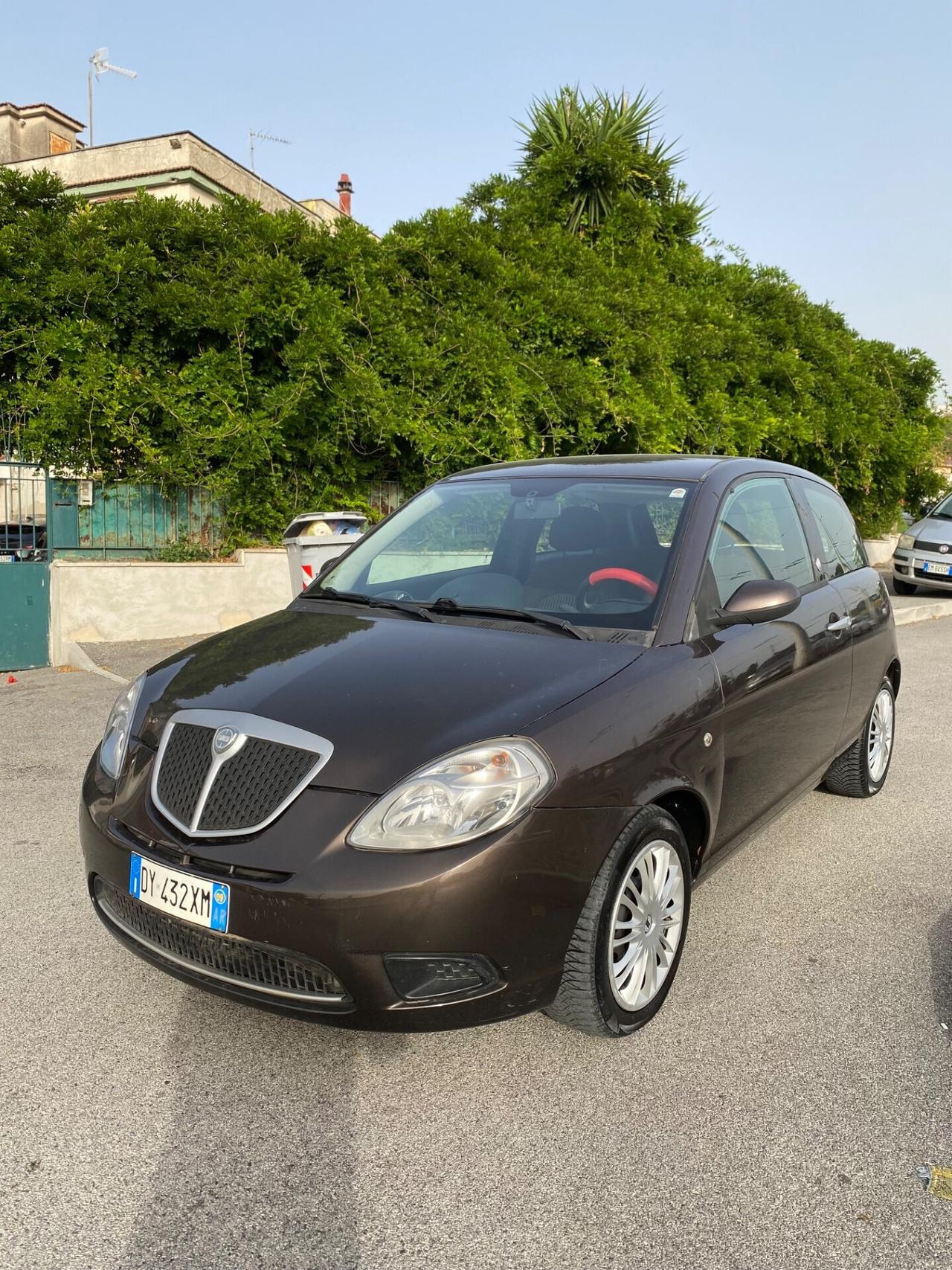 Lancia Ypsilon 1.4 GPL di SERIE