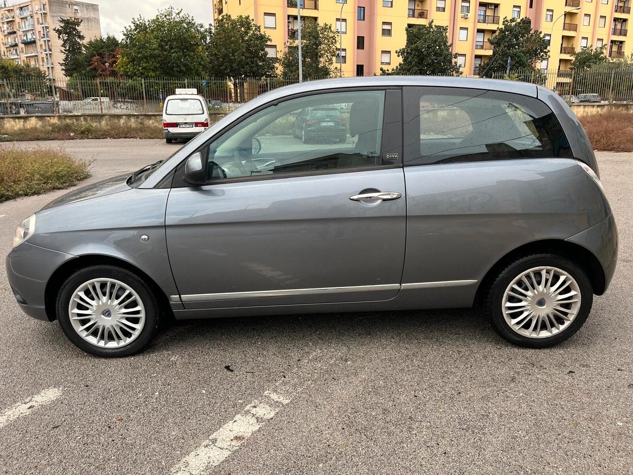 Lancia Ypsilon 2011 1.3 MJT 75CV DIVA 108.000KM