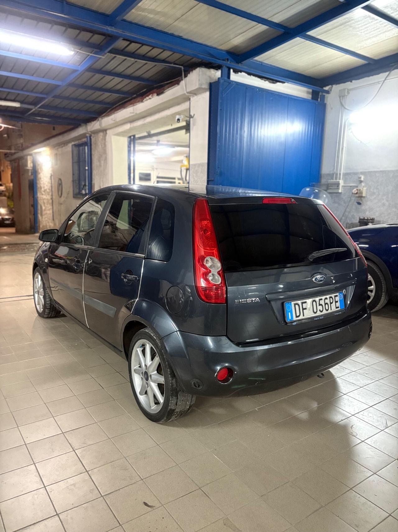 Ford Fiesta 1.2 GPL 5 porte