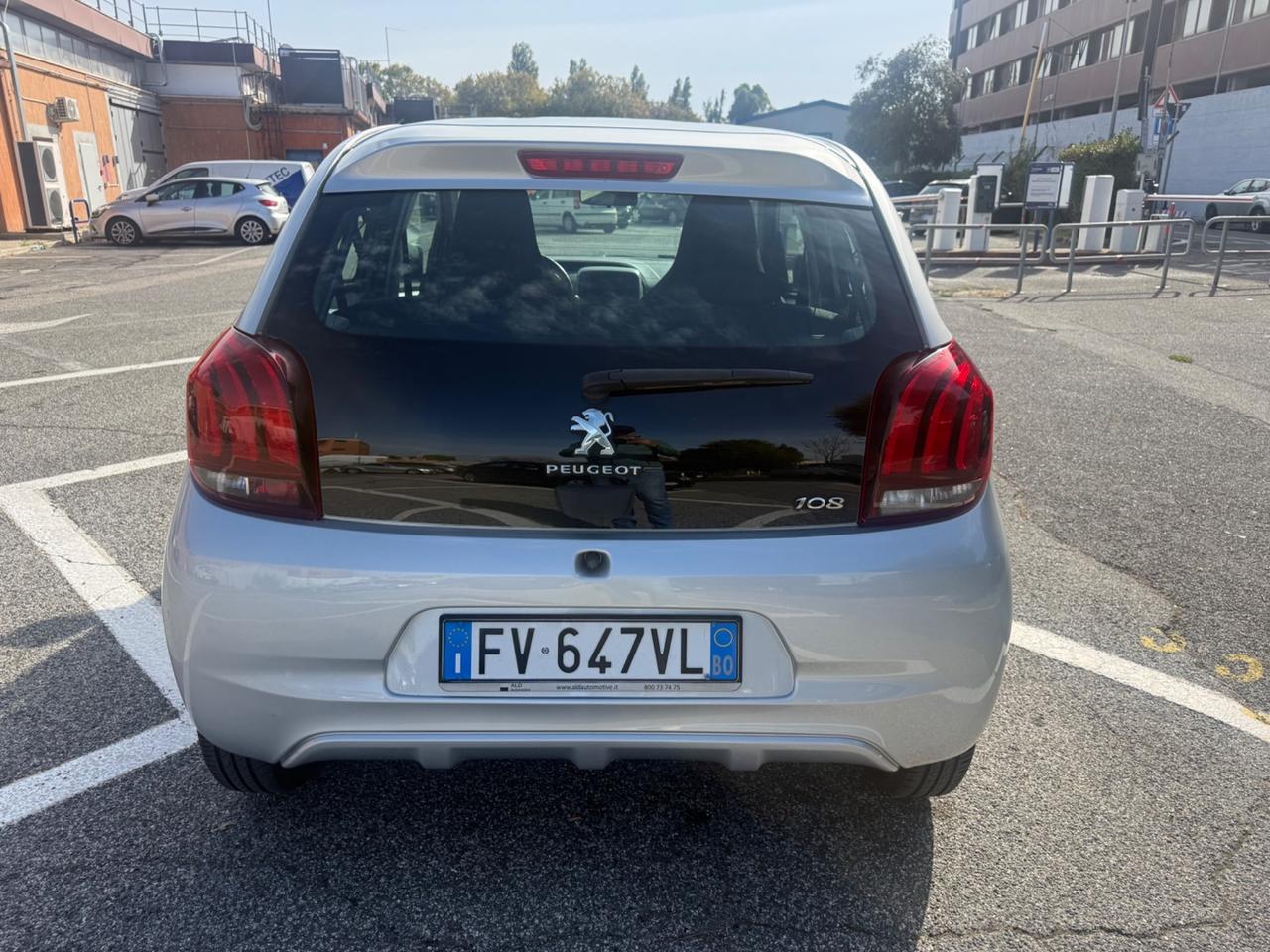 Peugeot 108 VTi 72 ETG 5 porte Allure