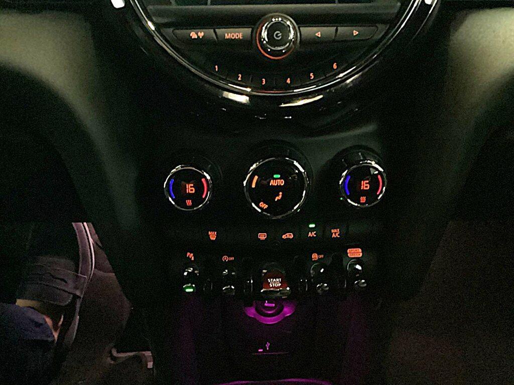 Mini Cooper Cabrio 1.5 Cooper Hype Auto