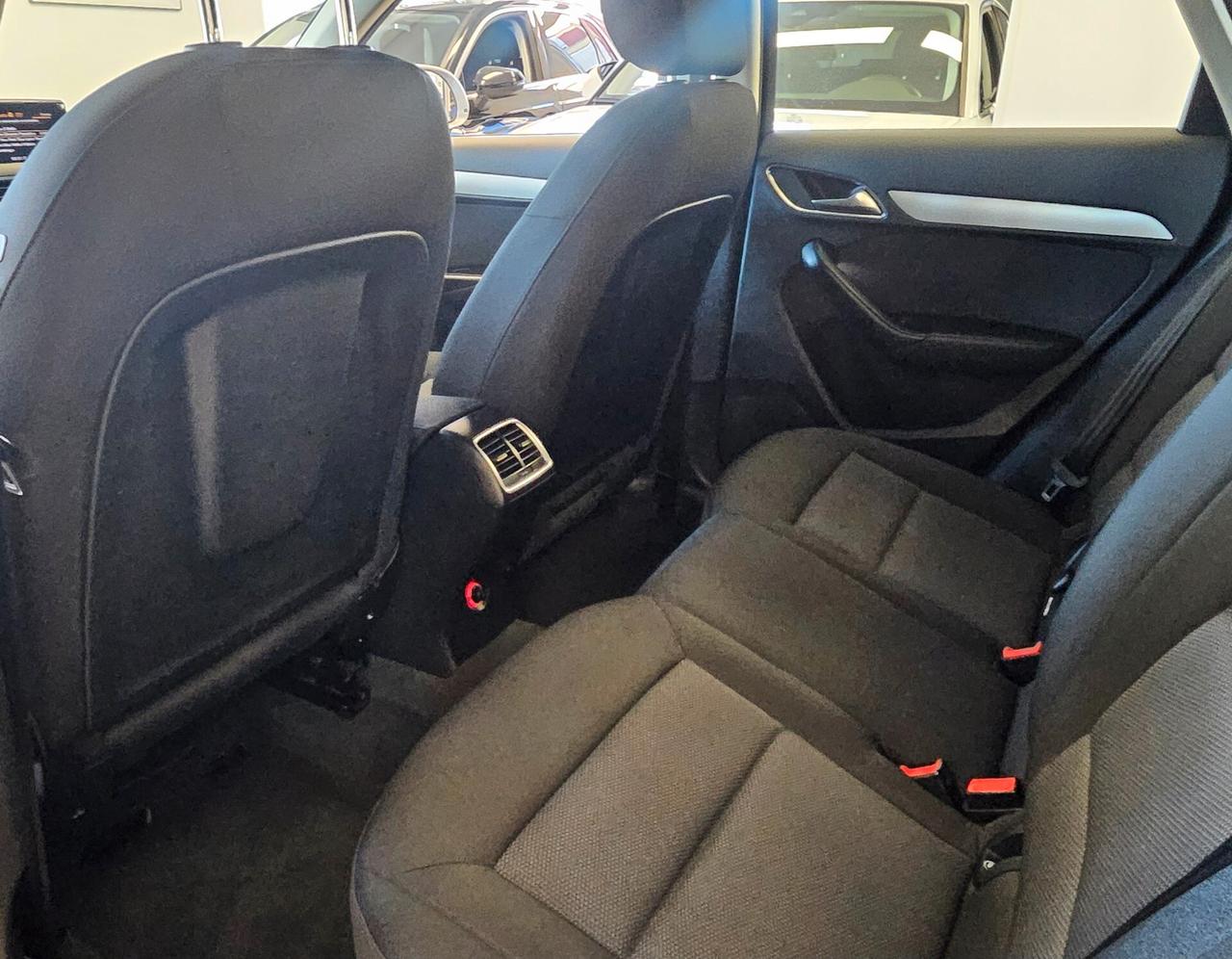 Audi Q3 2.0 TDI 120 CV Sport