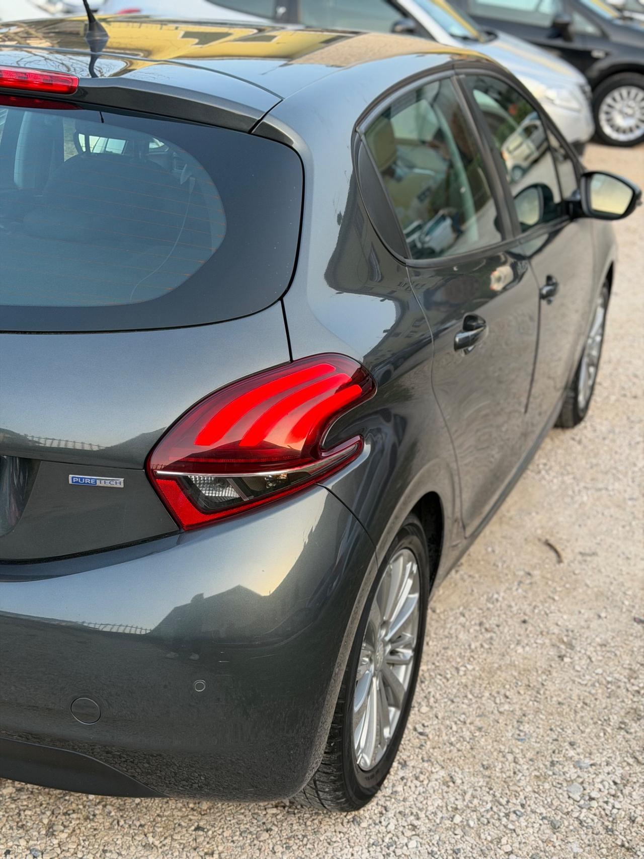 Peugeot 208 82 5P ALLURE NEOPAT KMCERT UNICOPR