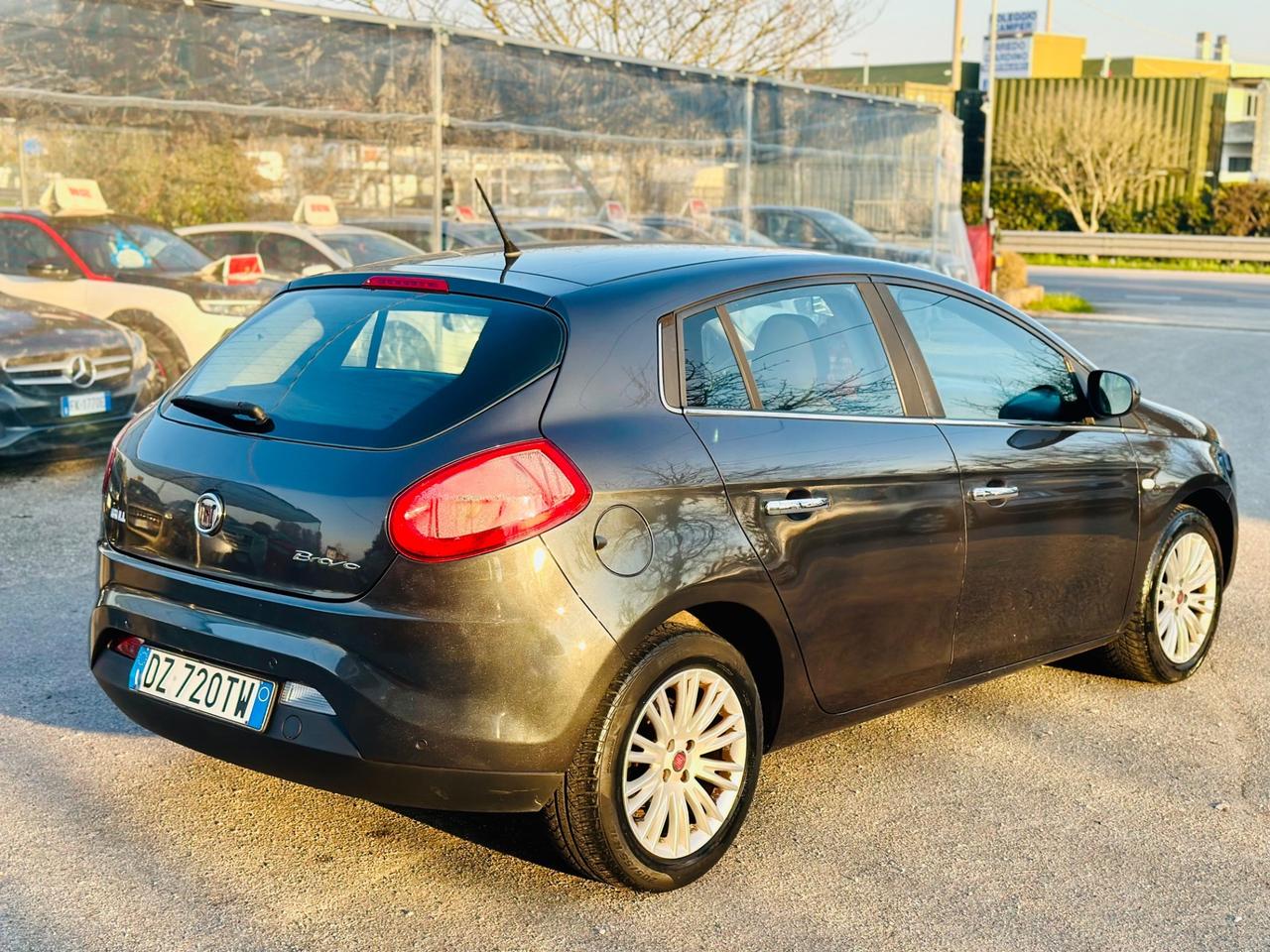 Fiat Bravo 2010 1.6 MJT 105 CV Emotion km 120,000 ! ! !