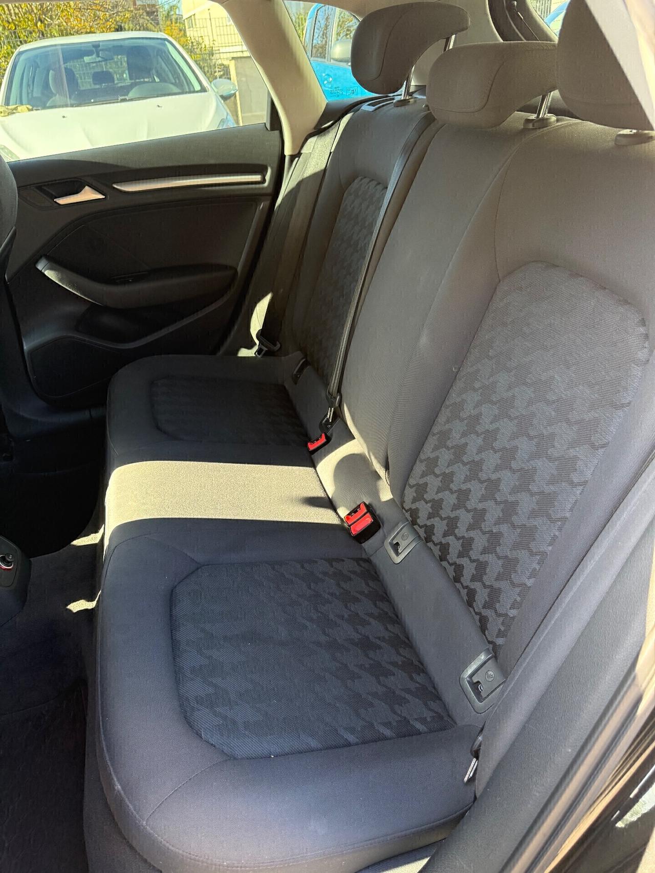 Audi A3 SPB 1.6 TDI clean diesel S tronic Business