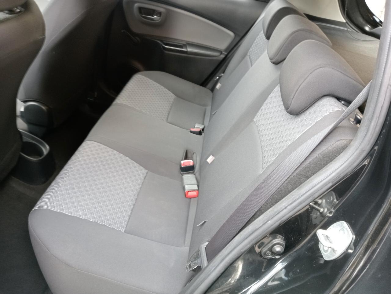 Toyota Yaris 1.0 5 porte Active