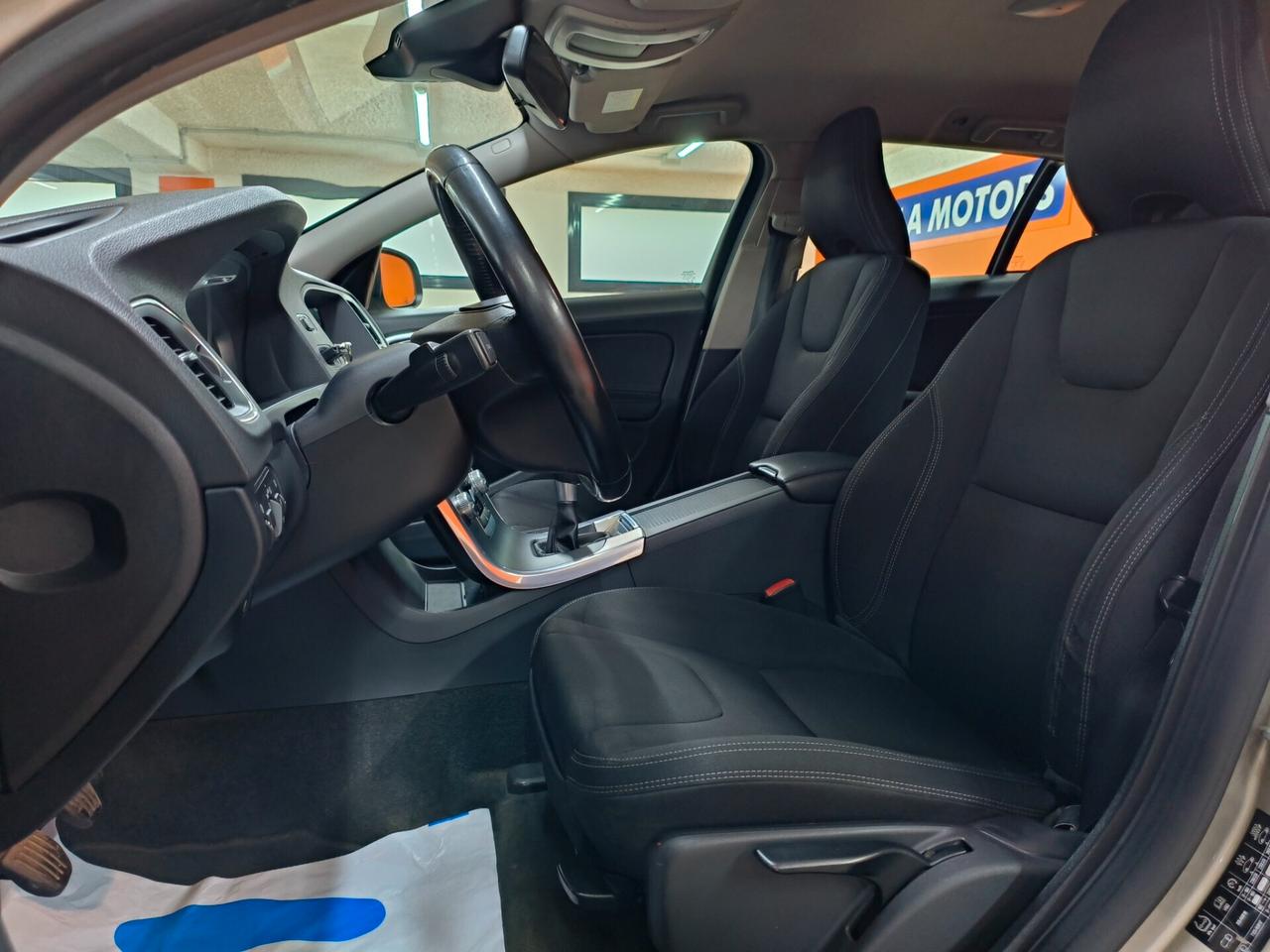 Volvo V60 D2 1.6 Diesel da 115 CV Kinetic - 2015