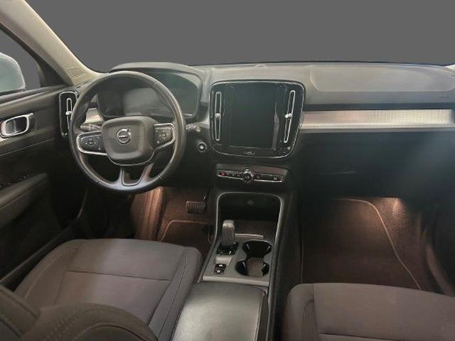 VOLVO XC40 D3 AWD Geartronic Momentum Pro