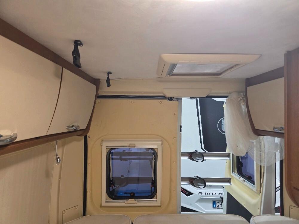 CAMPER VAN CHAUSSON TWIST 02S