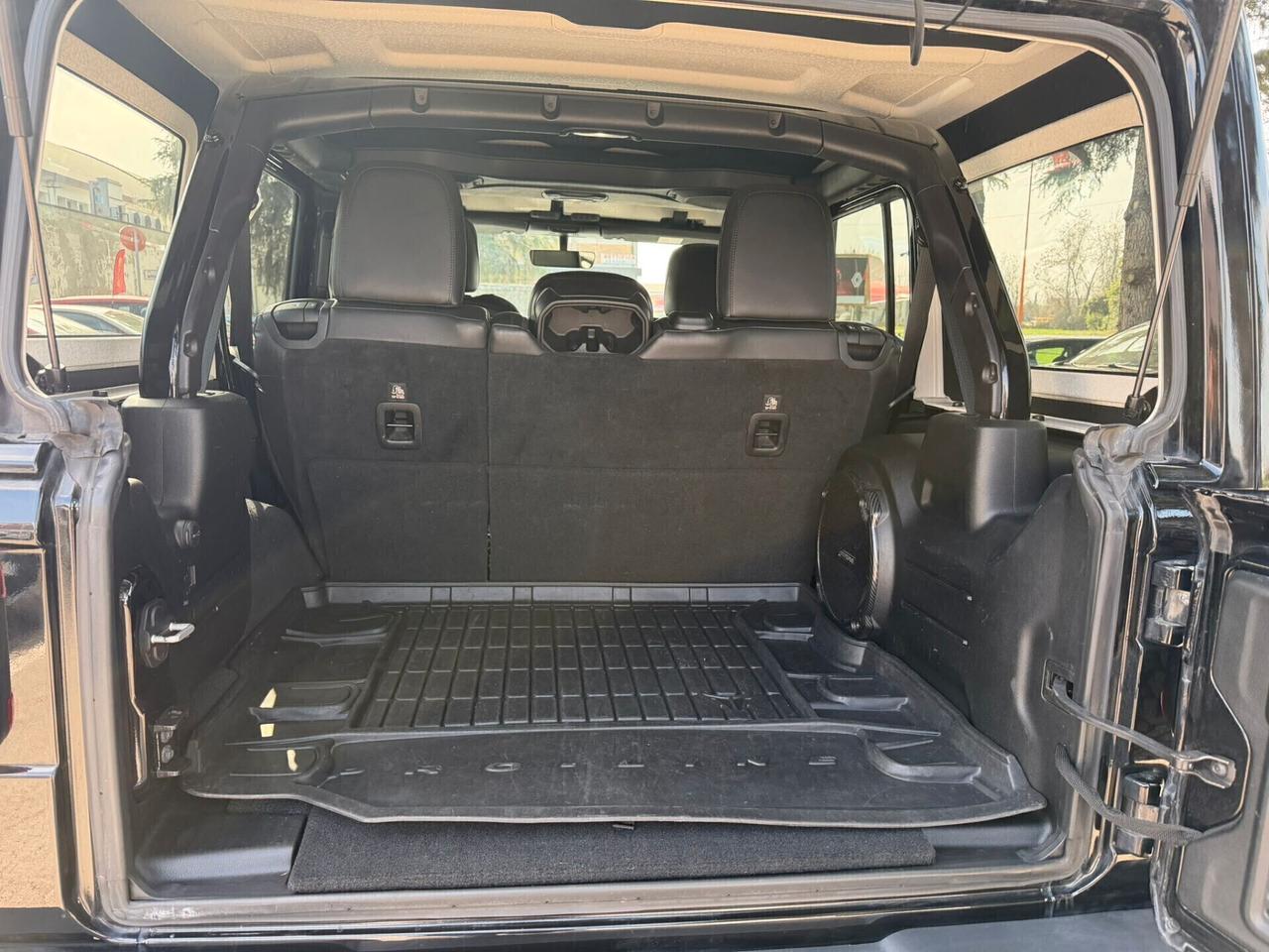 Jeep Wrangler Unlimited 2.2 Mjt II Sahara