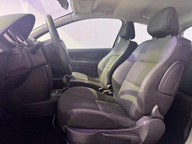 PEUGEOT 207 1.4 8V 75CV 3p. Special Edition