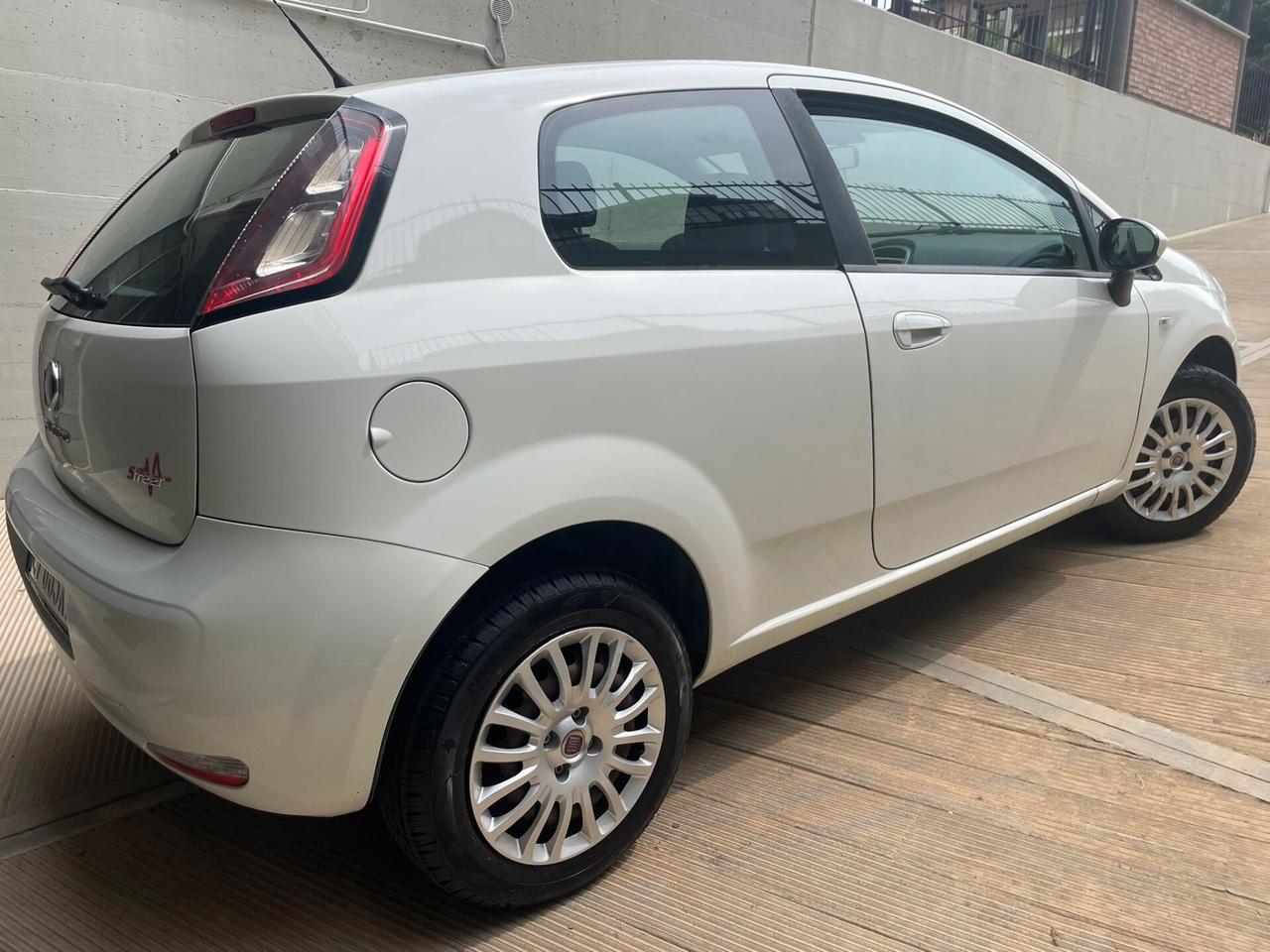 Fiat Punto evo Lounge