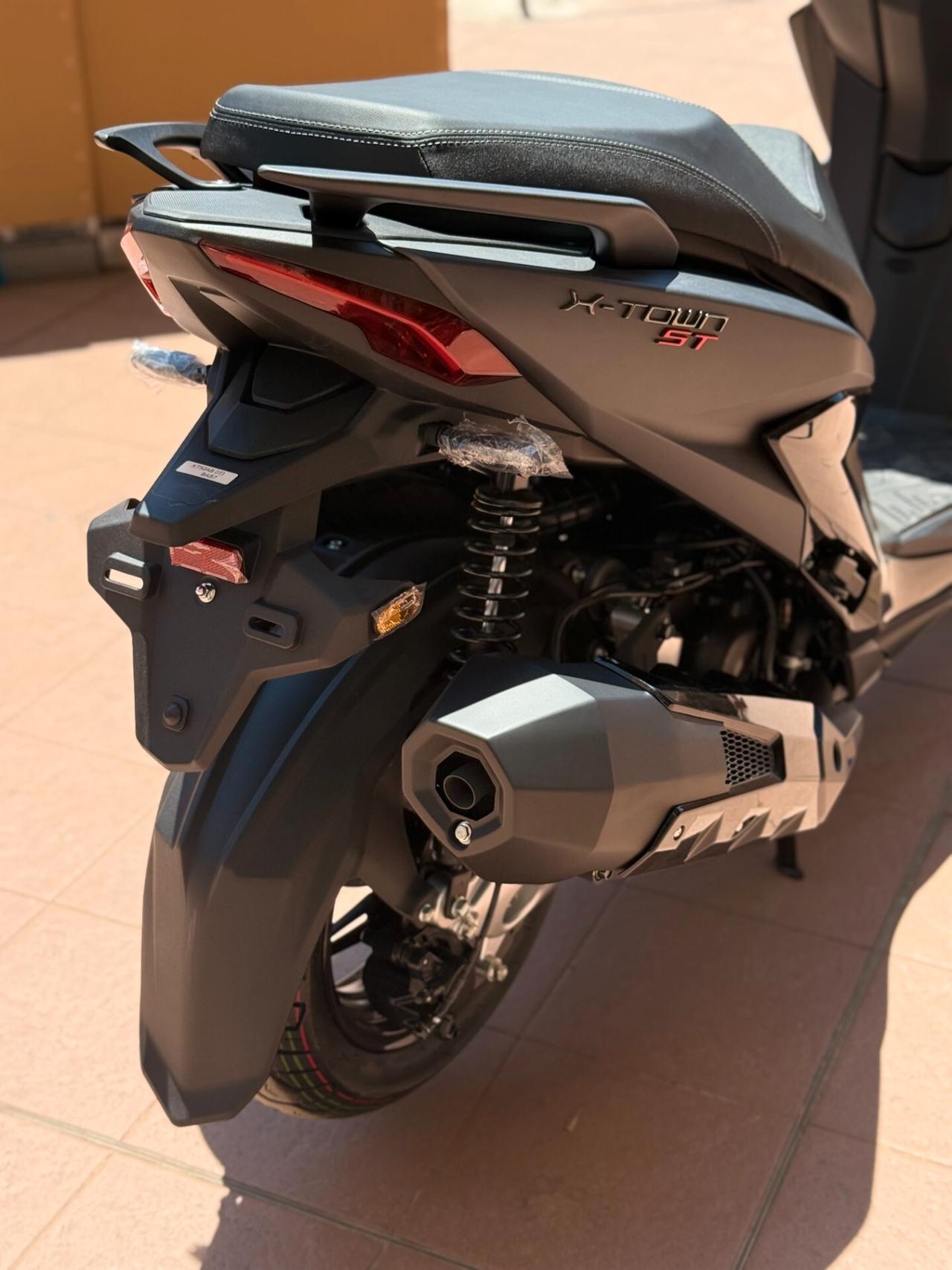 Kymco X-Town 250 ST