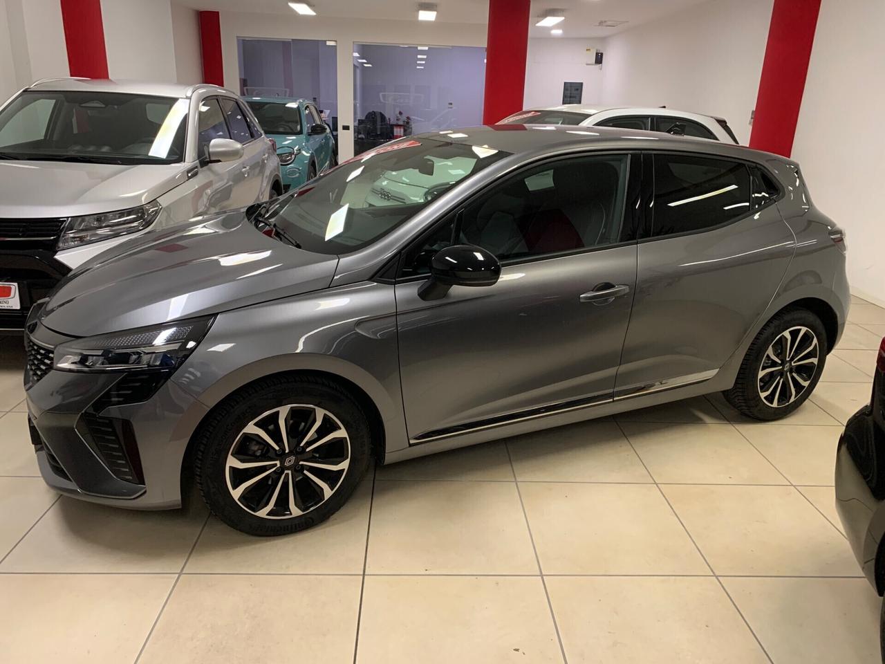 RENAULT CLIO TCE 90 CV 5 PORTE TECHNO