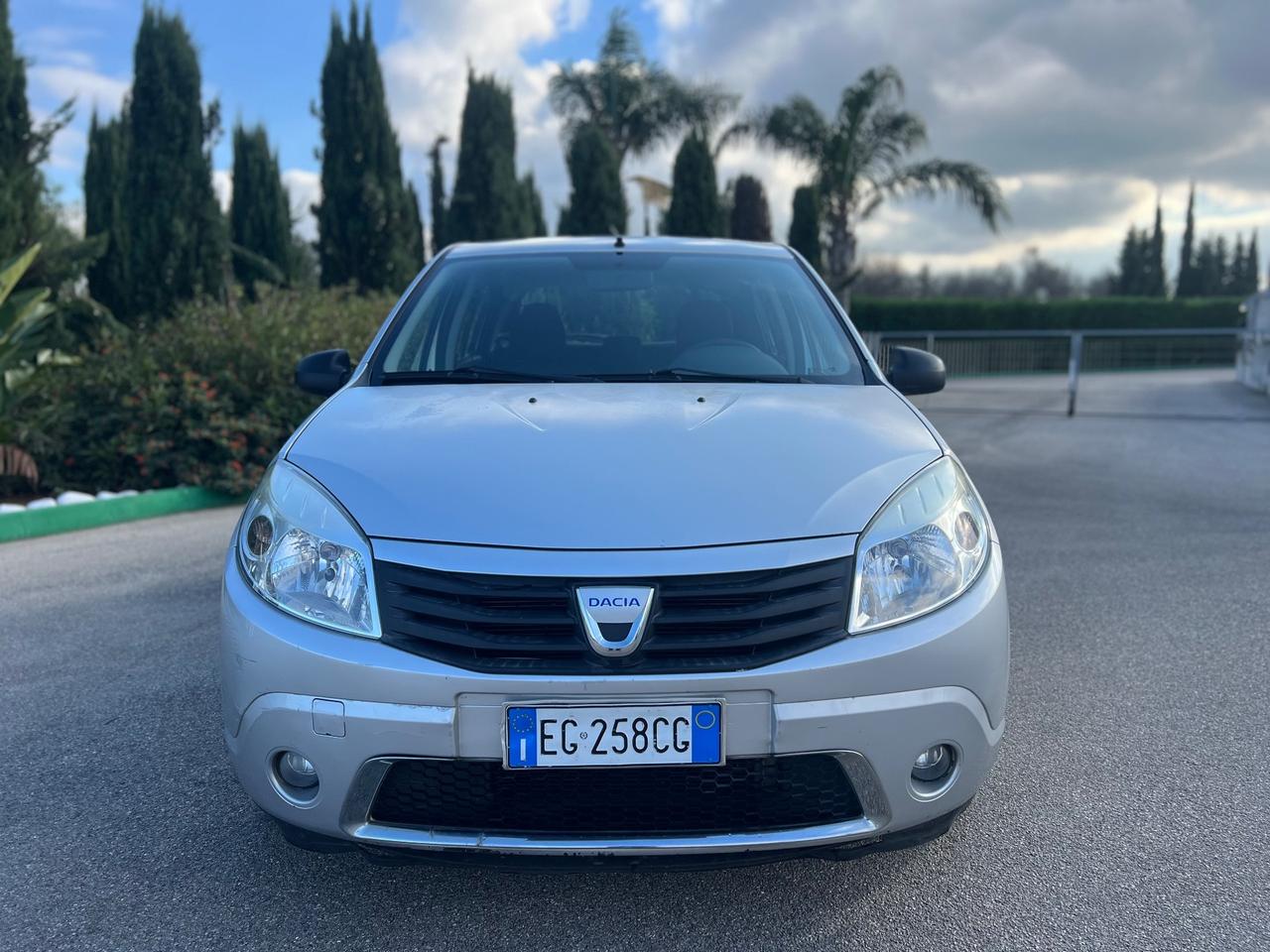 Dacia Sandero 1.2 16V BLACKLINE (55kw)