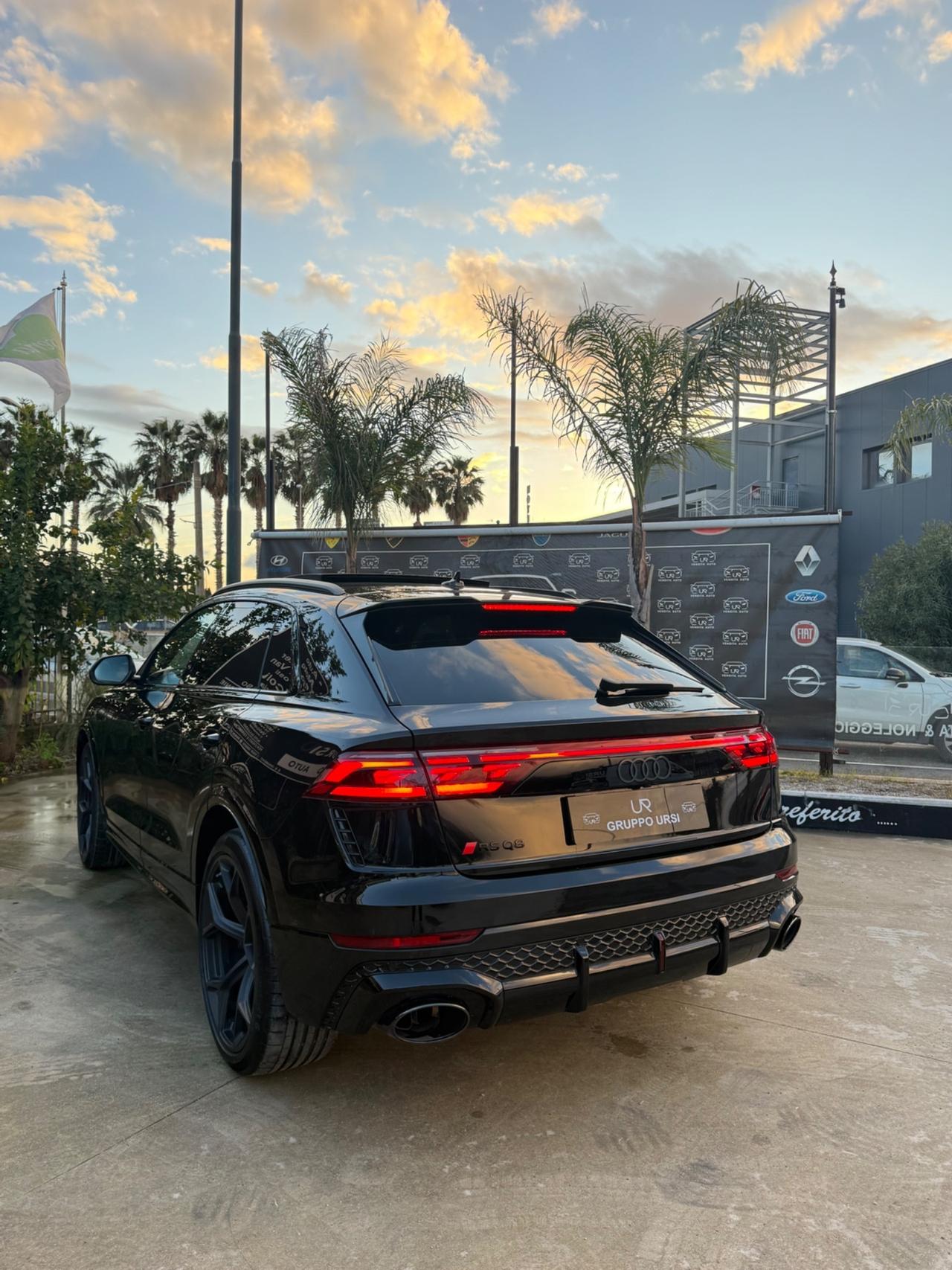 Audi Q8 RS TFSI V8 quattro tiptronic Performance