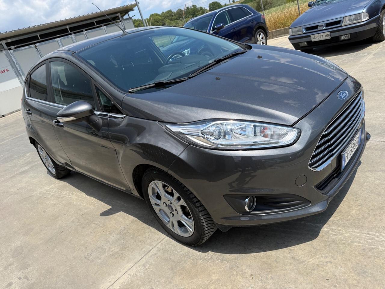 Ford Fiesta 1.5 TDCi 75CV 5 porte Titanium