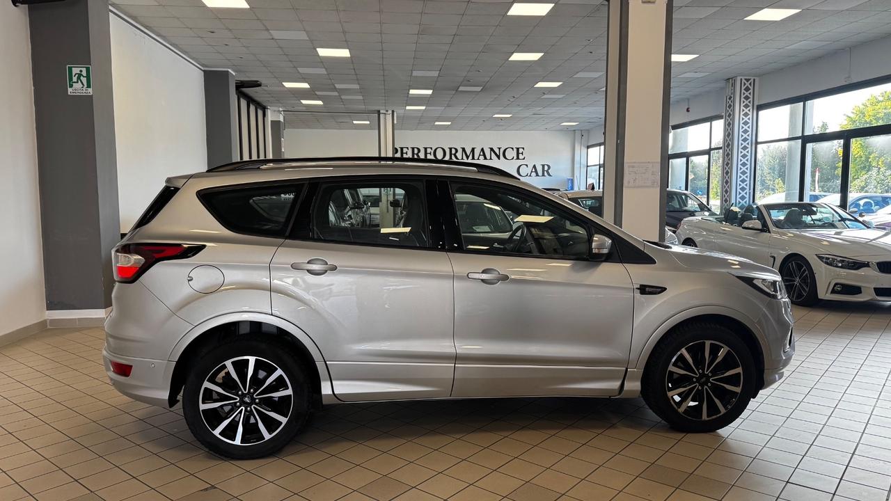 Ford Kuga 2.0 TDCI 150 CV S&S 4WD Powershift ST-Line