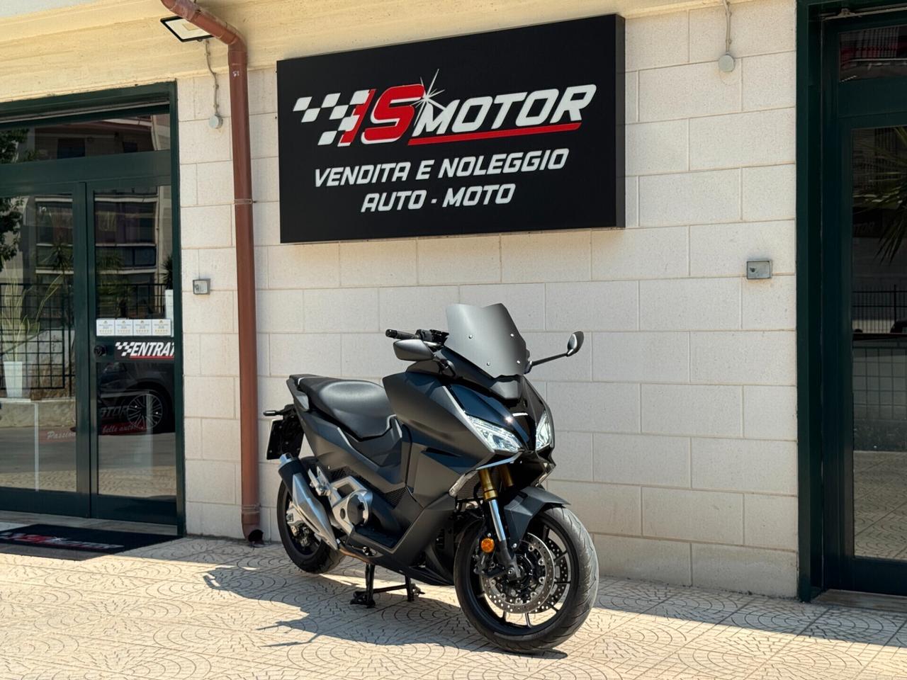 HONDA FORZA 750