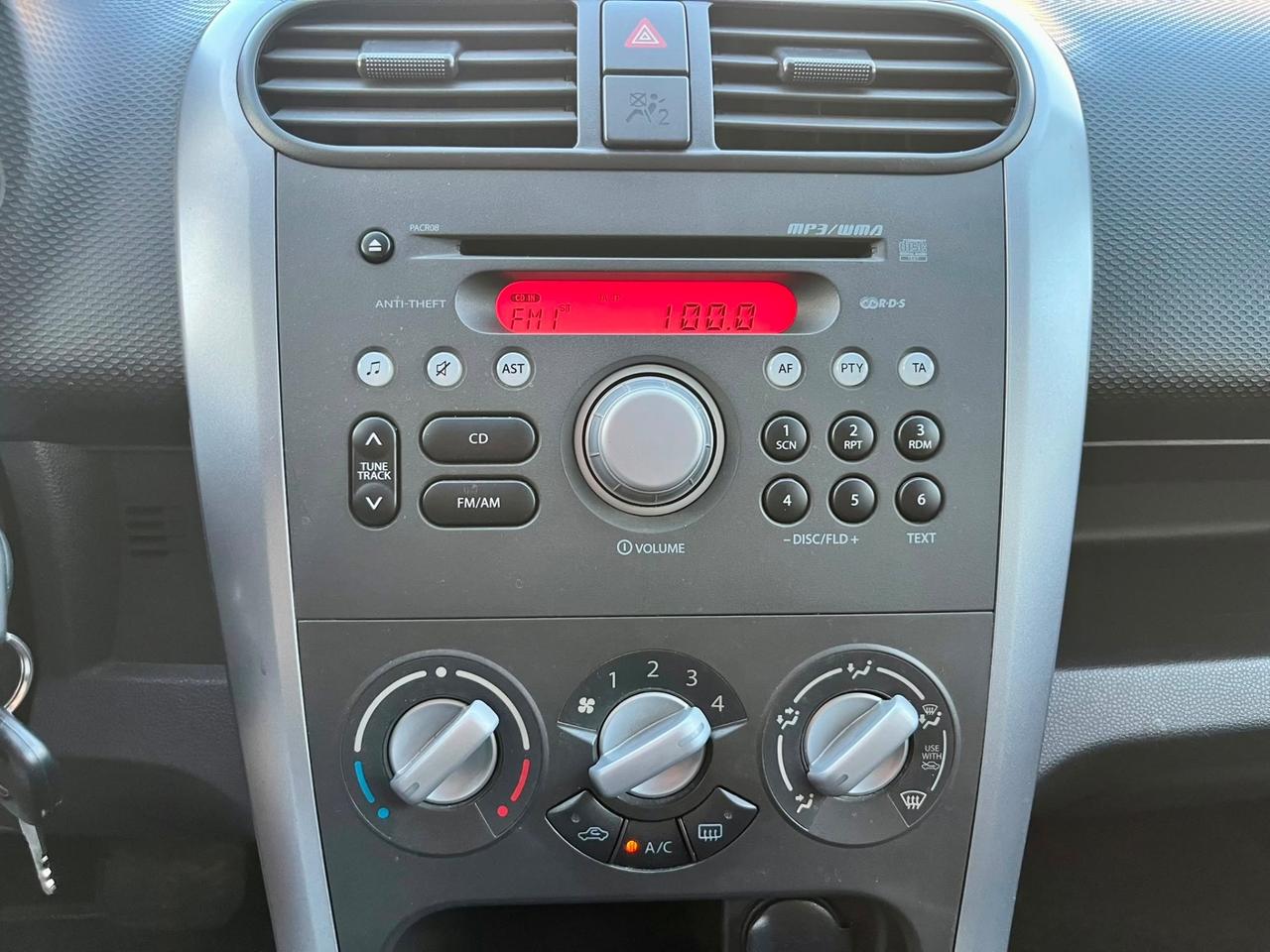 Opel Agila 1.2benz 2011 141.000km cambio automatico perfetta