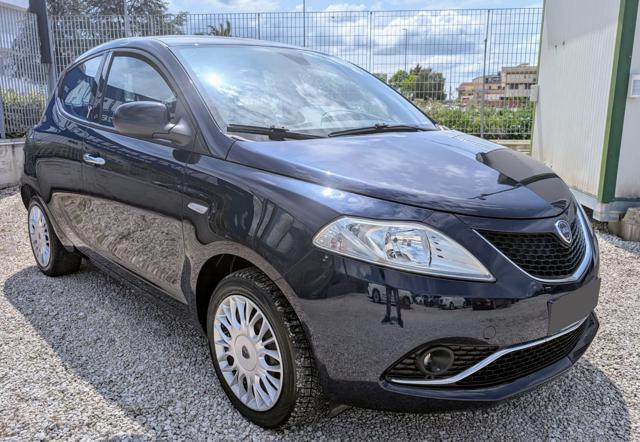 LANCIA Ypsilon 1.2 69 CV 5 porte Gold 5 P.ti