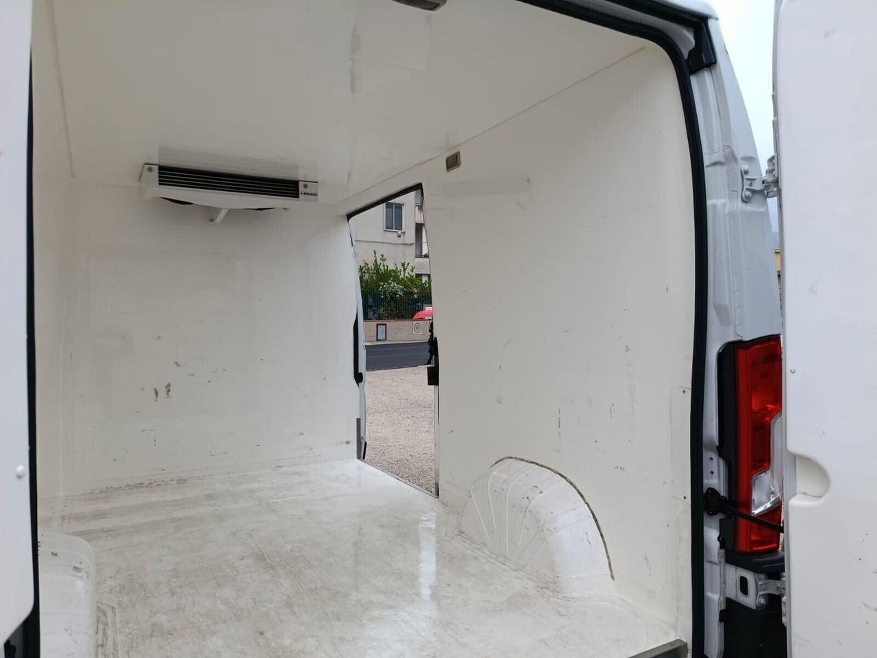 FIAT Ducato Peugeot Boxer 333 2.2 BlueHDi 140 L2H2 Frigo-2022